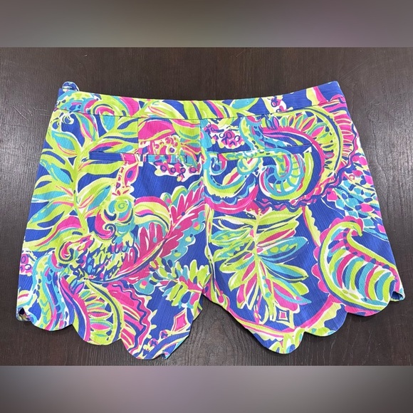 Lilly Pulitzer Size 0 Multicolored Floral Print Design Scalloped Hem Shorts - Picture 5 of 12